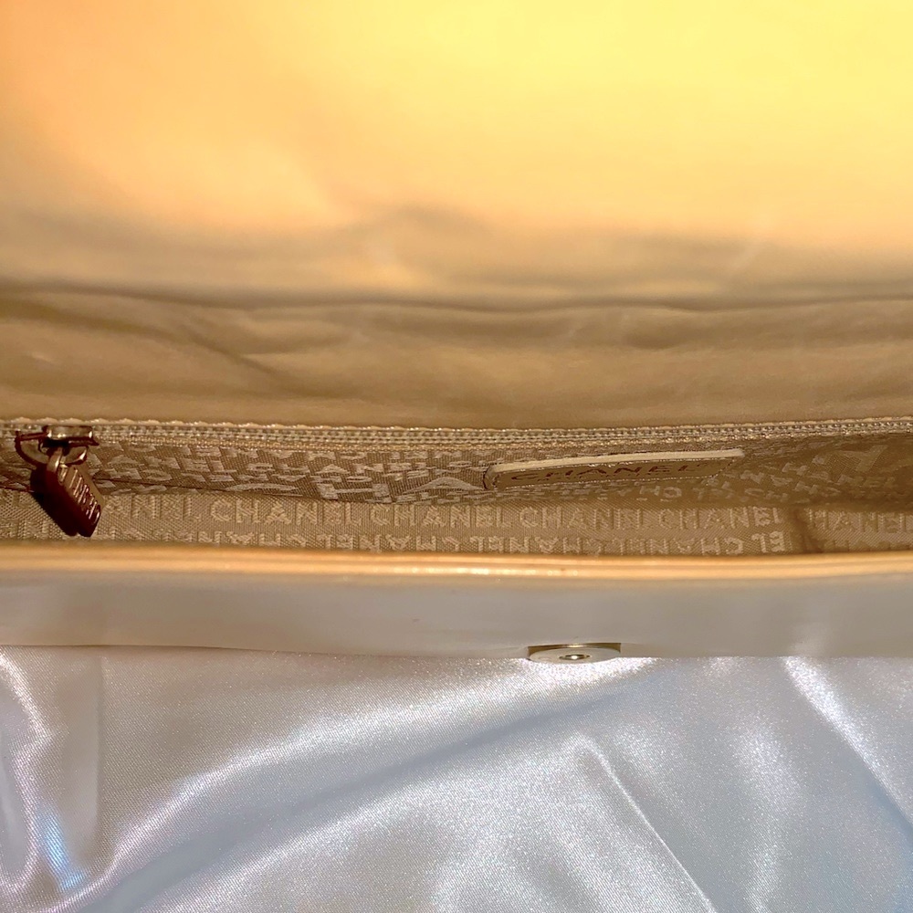 🎀SOLD🎀 Chanel Chocolate Bar Shoulder Bag - Picture 8 of 12